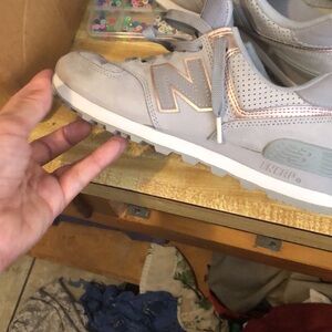 New Balance Women’s tennis shoe size 7